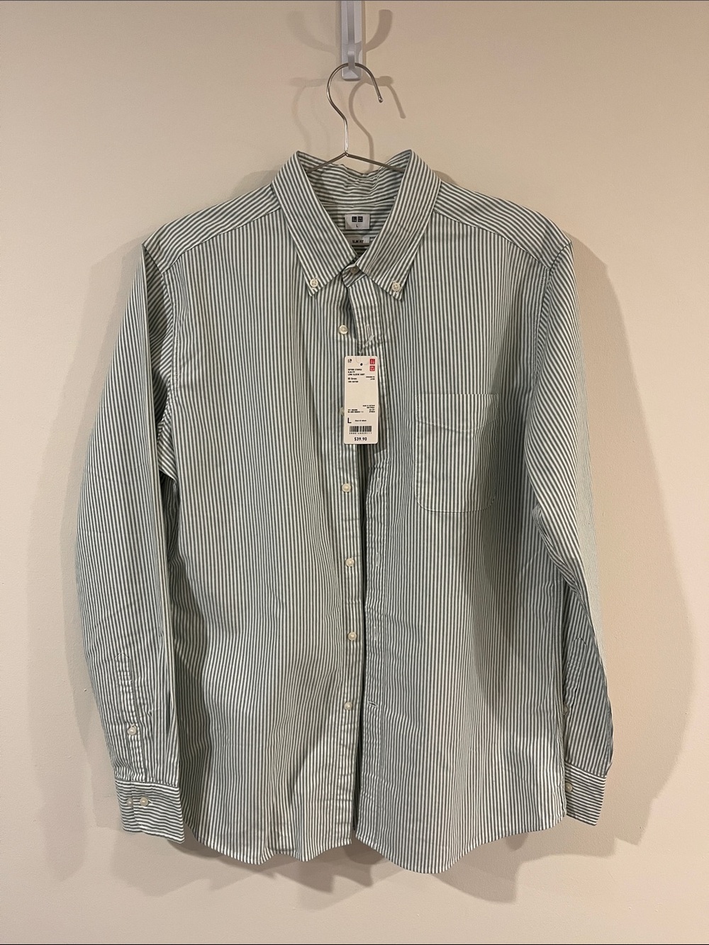 Uniqlo Men’s Light Green and White Stripe Slim Oxford Shirt